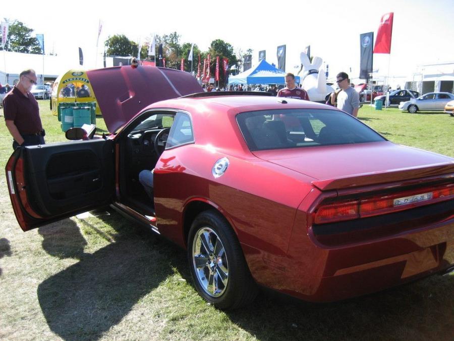  Dodge Challenger SXT 2008 года  (фото 5 из 5)